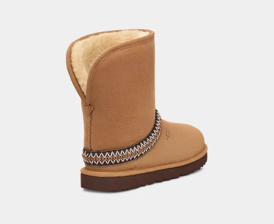 UGG Classic Short Crescent Boot Chestnut 1161770