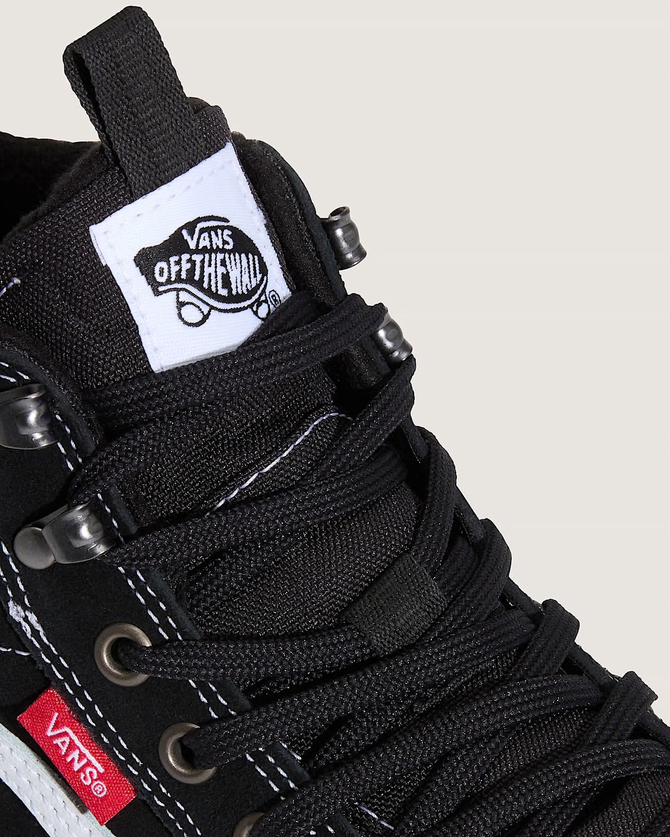 VANS SK8-HI MTE Waterproof Insulated Black White VN000DAQBA2