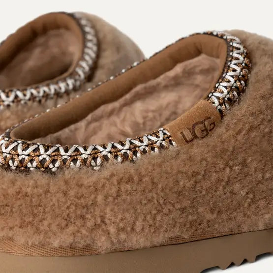 UGG Tasman Maxi Curly Pantoffel Chestnut 1158356