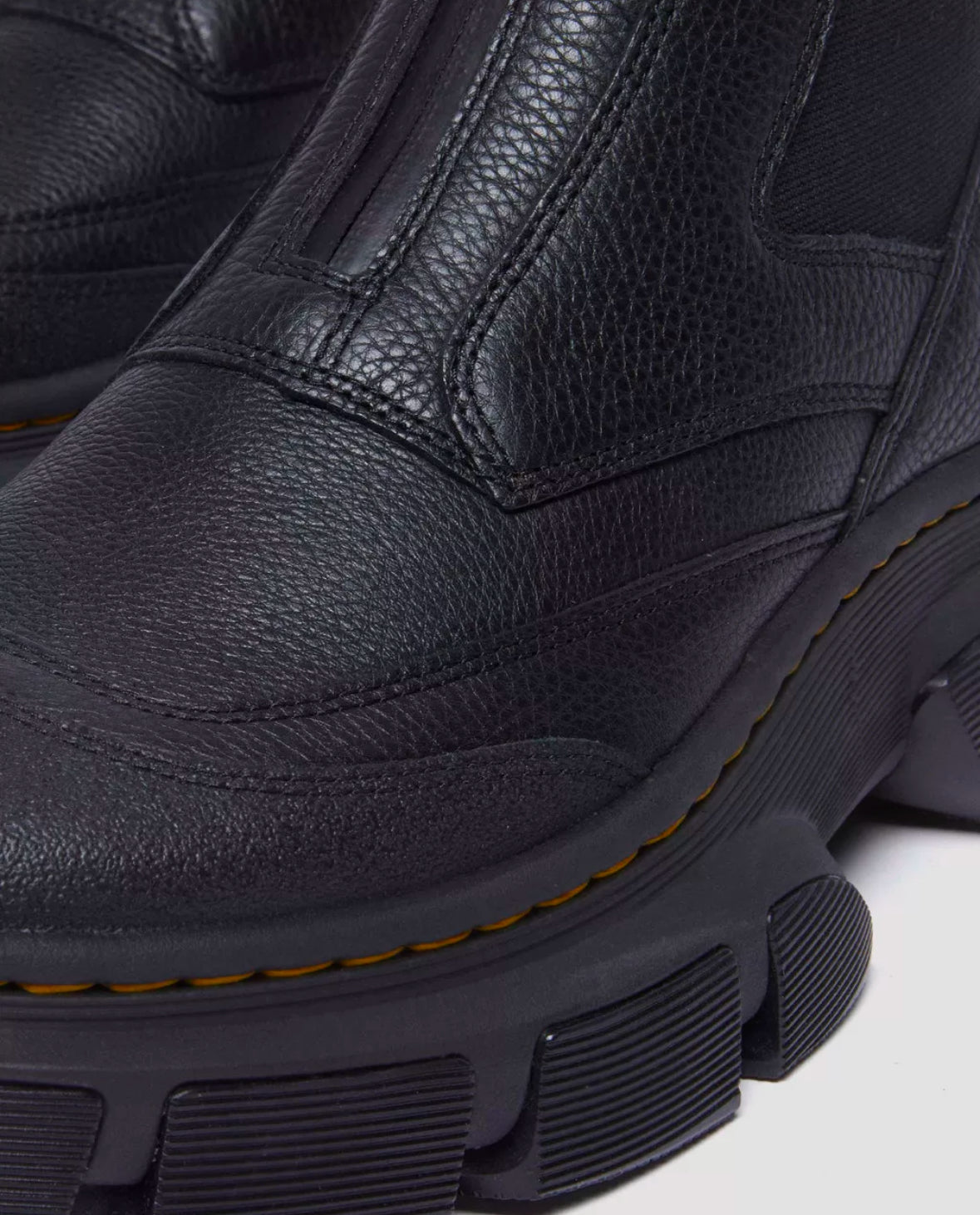 Dr.Martens DMXL Zip Chelsea Boot Black 41070001