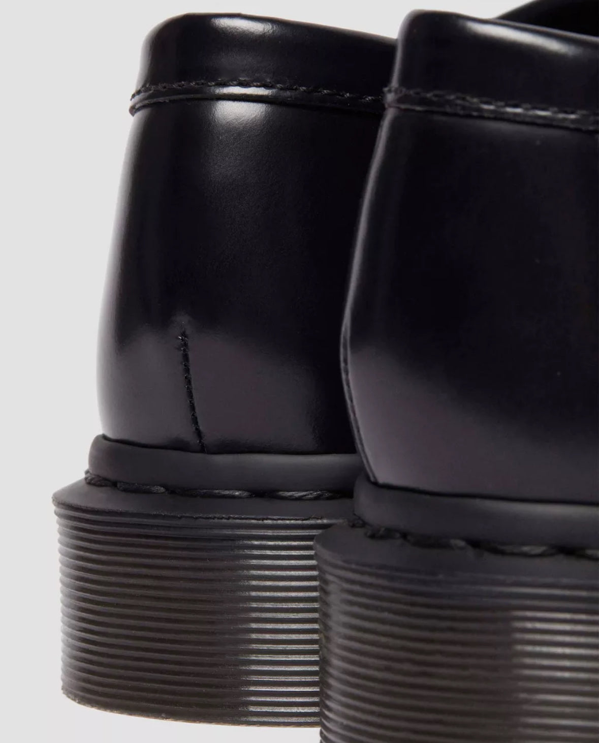 Dr.Martens Adrian Snaffle Black Smooth 32102001