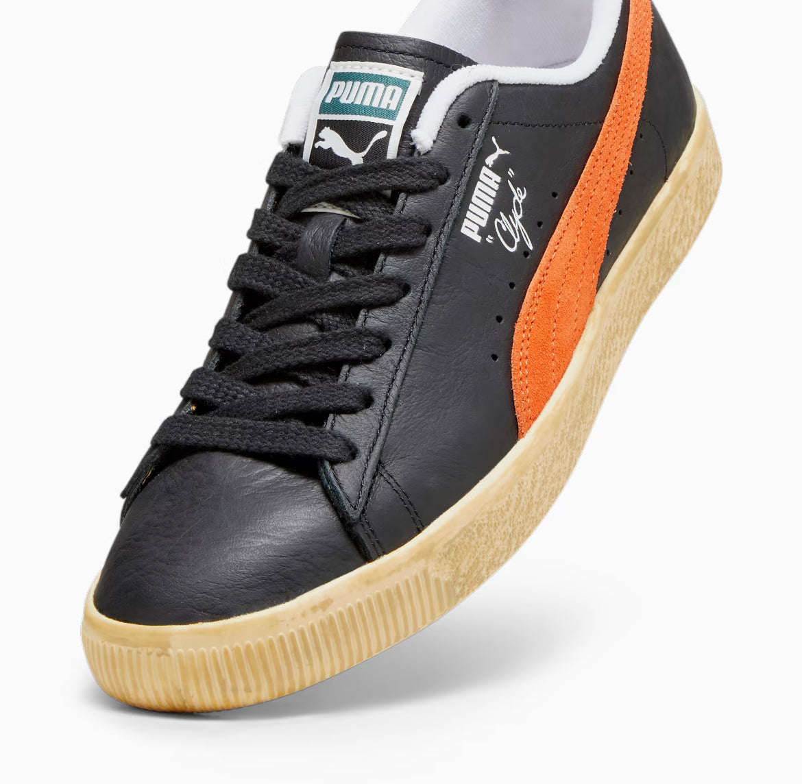 PUMA Clyde Vintage Sneaker black orange 394687-02