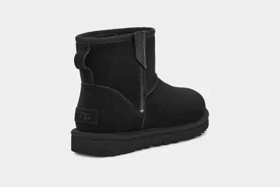 UGG Classic Mini Bailey Zip Boot Black 1151230