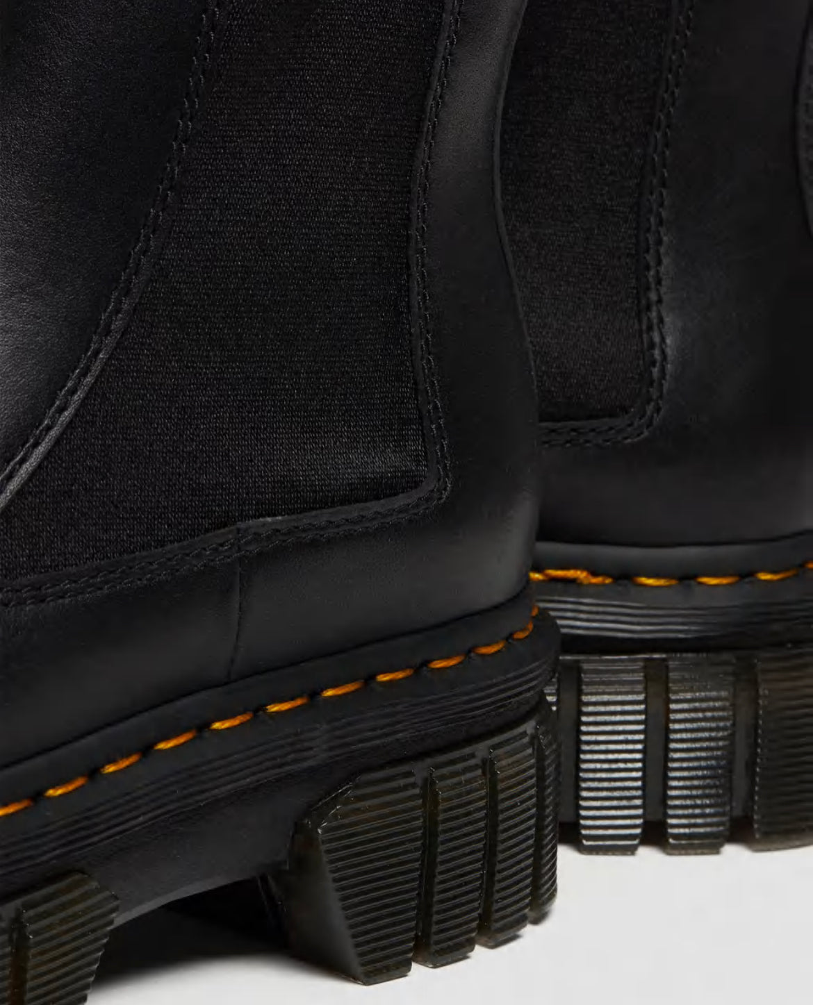 Dr.Martens Audrick Nappa Lux Plateau Chelsea Boots Black 27148001