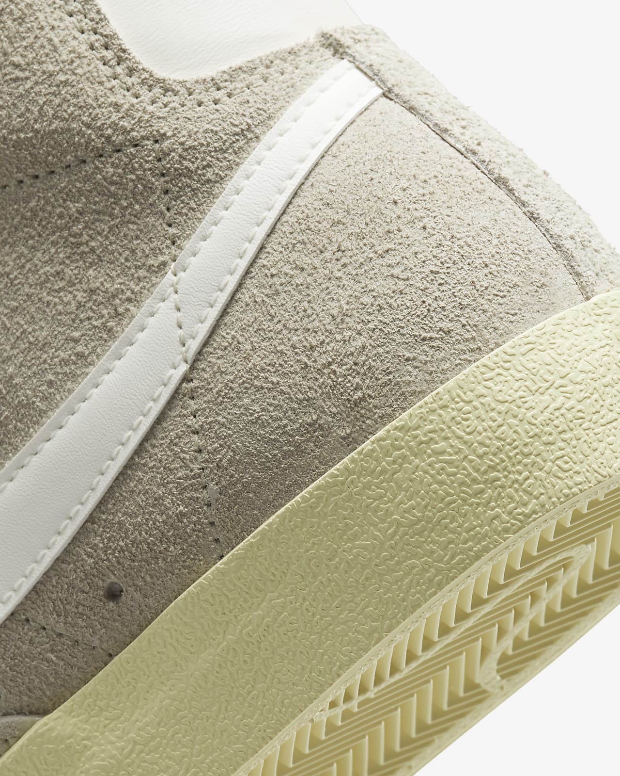 Nike Blazer Mid ‘77 Suede light bone DV7006-001