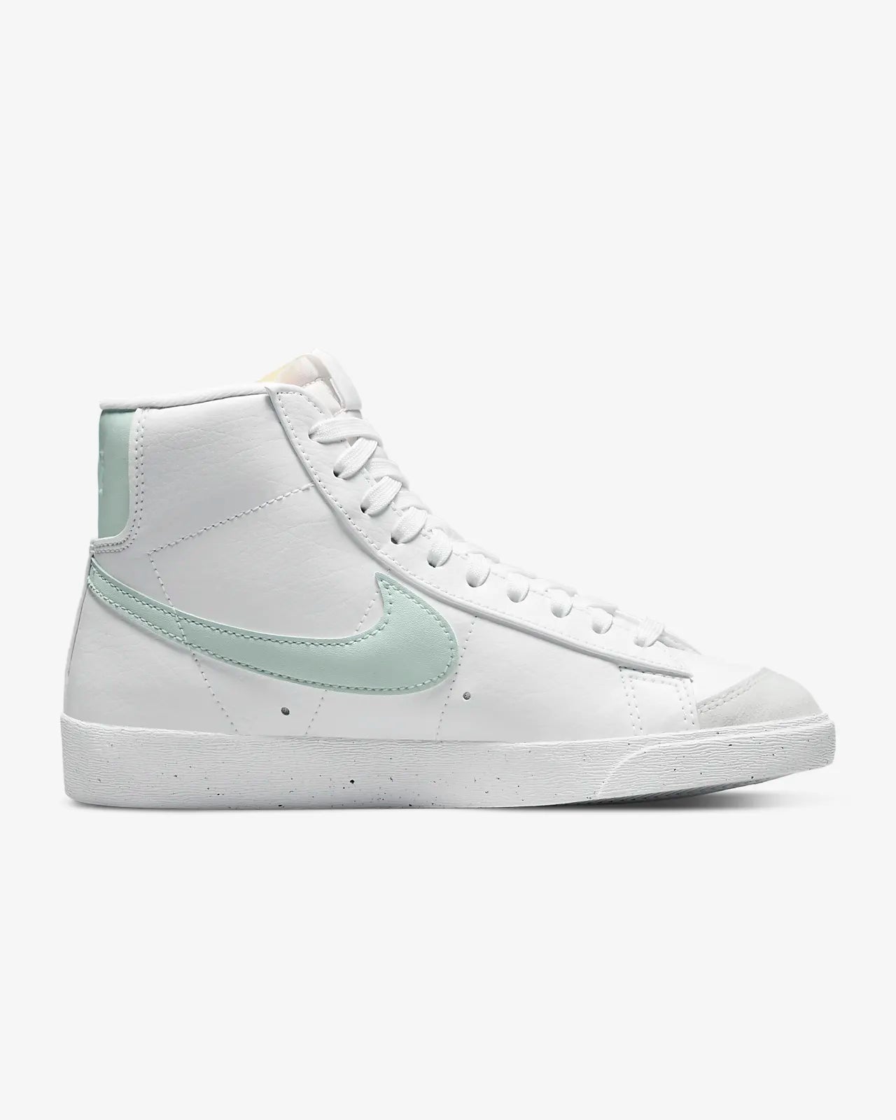 Nike Blazer Mid ‘77 Next Nature white barelygreen DQ4124-102