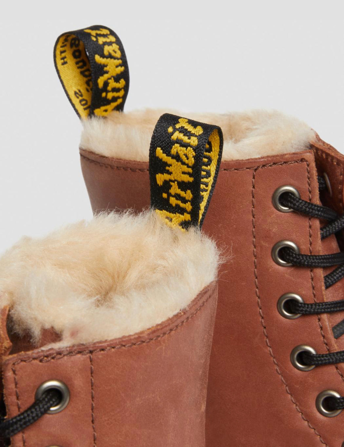 Dr.Martens 1460 Serena Tan Farrier 27782225