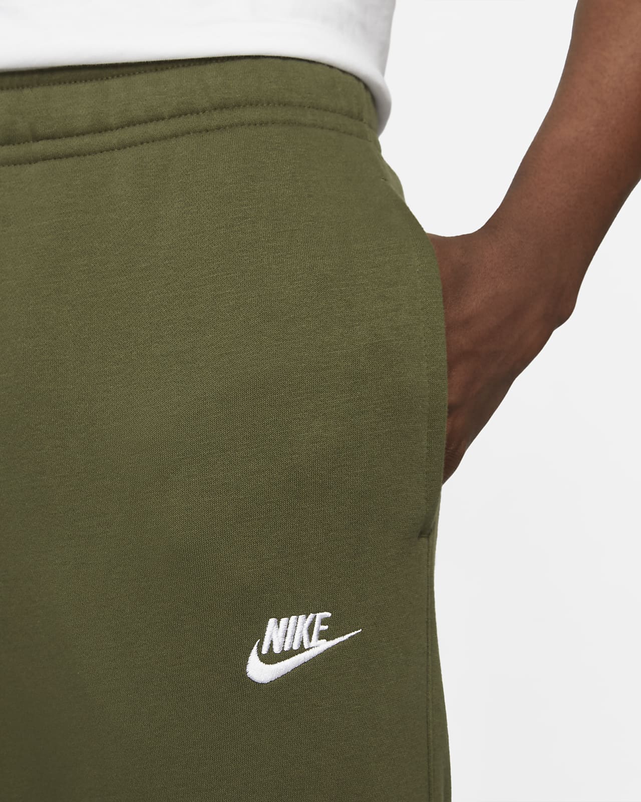 Nike Sportswear Club Jogginghose rough green BV2679-326