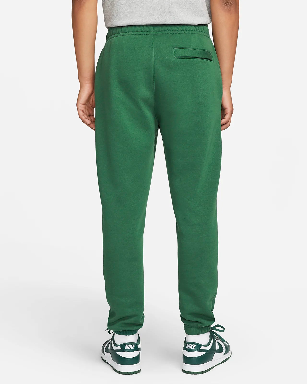 Nike Sportswear Club Jogginghose Fleece gorge green BV2737-341