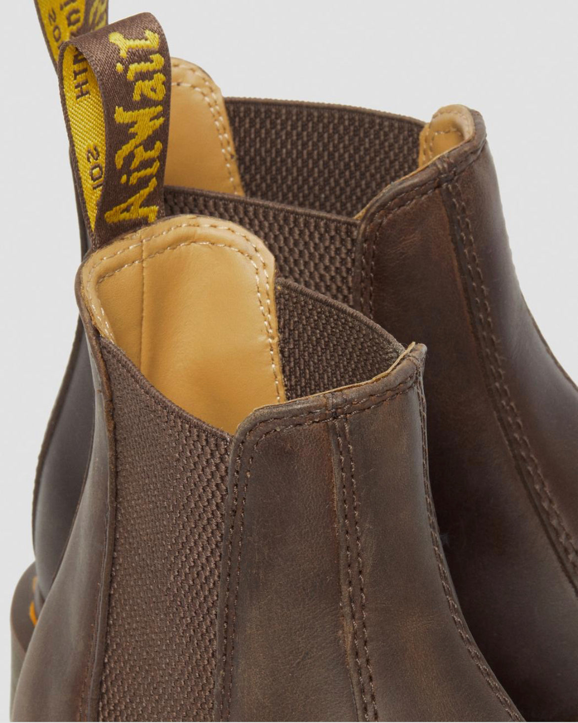 Dr.Martens 2976 Crazy Horse Chelsea Boots brown 27486201