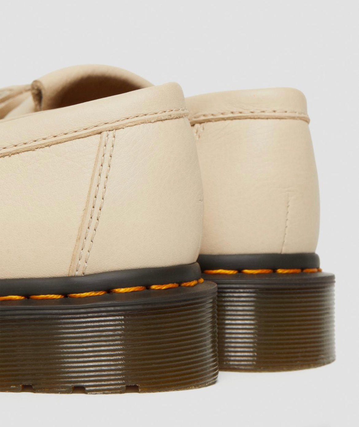 Dr.Martens Adrian Parchment Beige Virginia 22760292