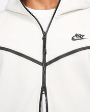 Lade das Bild in den Galerie-Viewer, Nike Sportswear Tech Fleece Full-Zip Hoodie Phantom White Black CU4489-030
