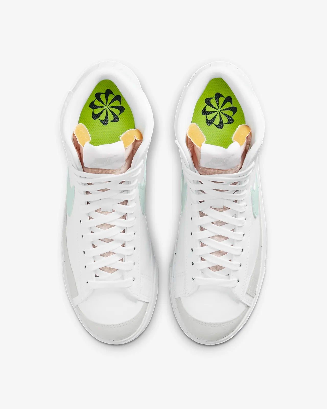 Nike Blazer Mid ‘77 Next Nature white barelygreen DQ4124-102