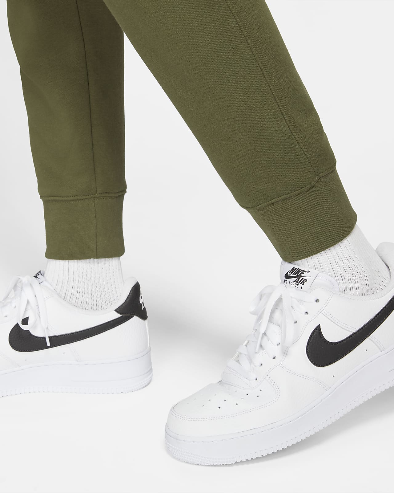 Nike Sportswear Club Jogginghose rough green BV2679-326