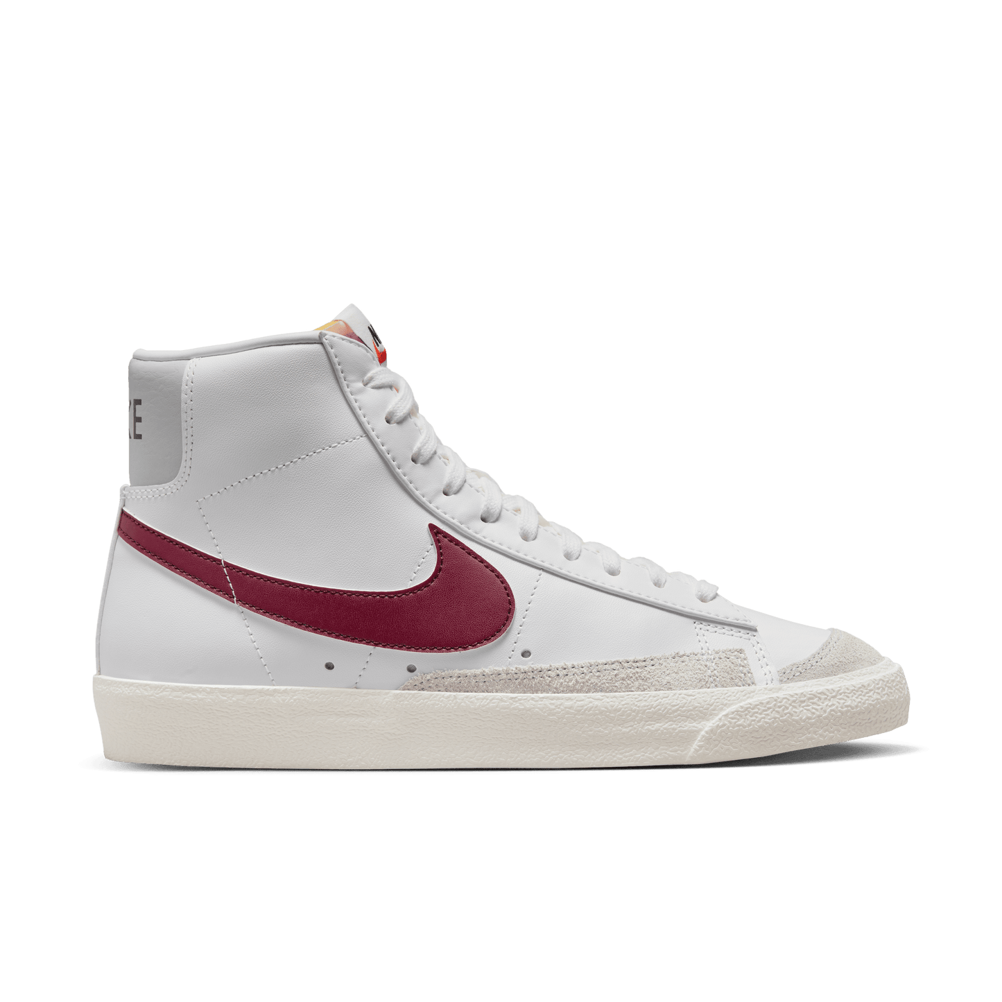 Nike Blazer Mid ‘77 white beetroot BQ6806-120