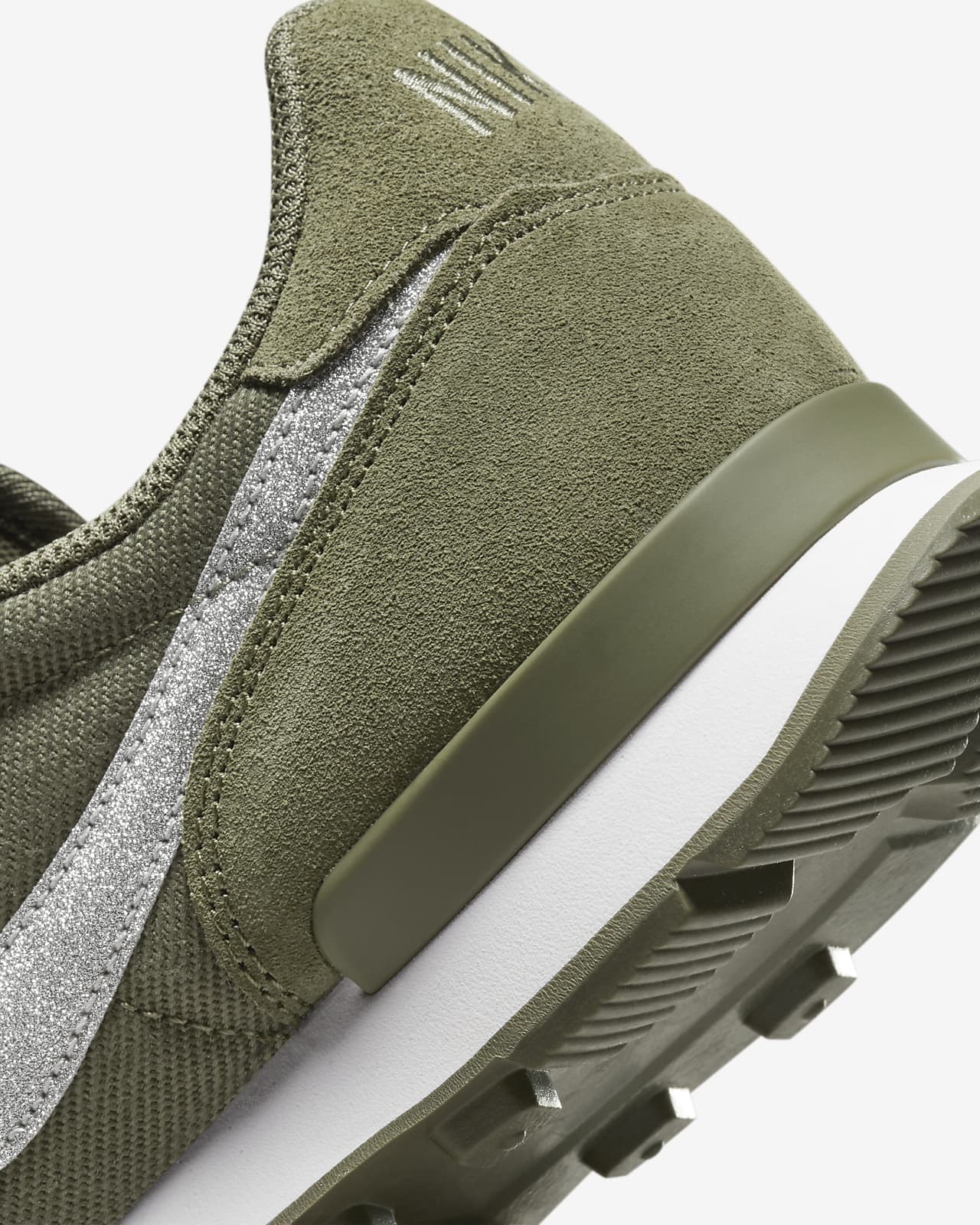 Nike Internationalist Glitter olive silver AT0075-200