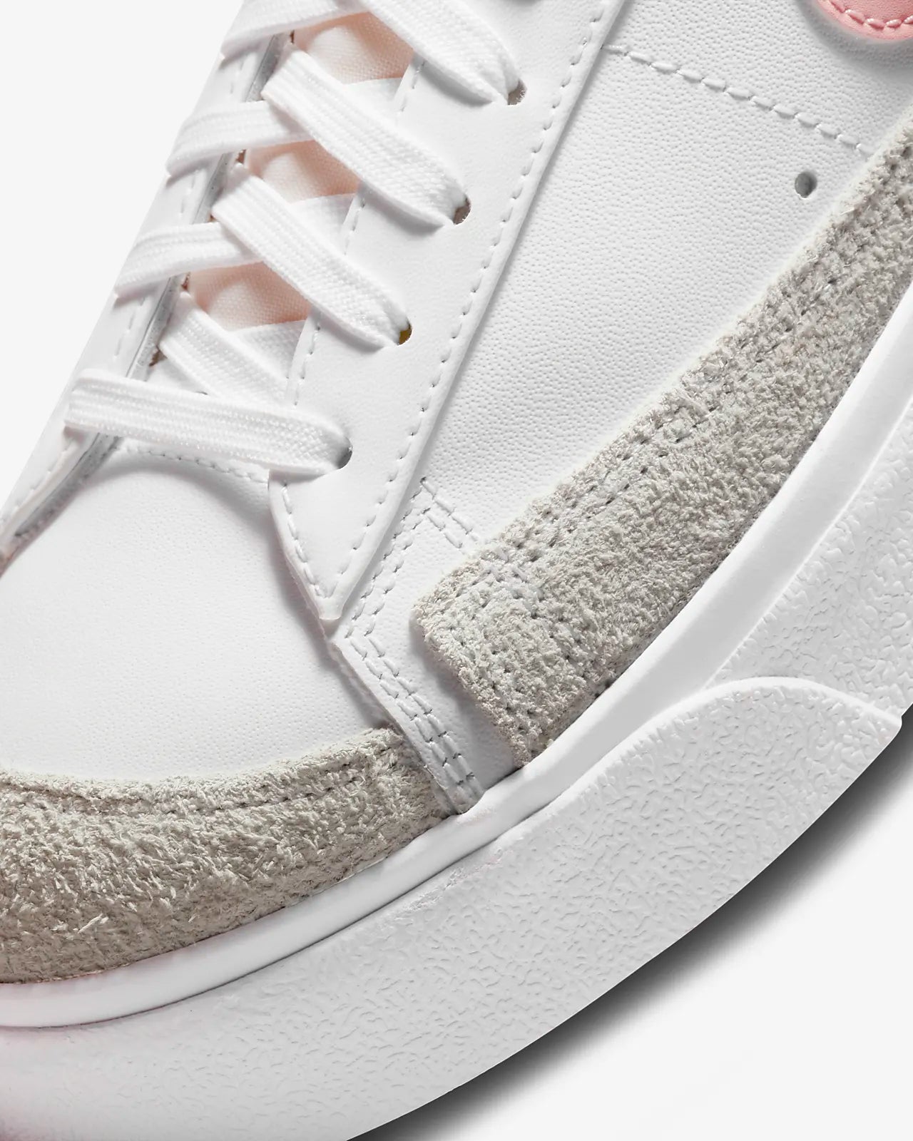 Nike Blazer Low Platform white pink DJ0292-103