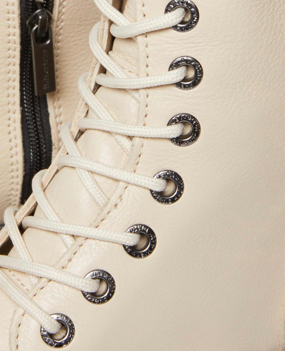 Dr.Martens Jadon III Parchment Beige Pisa Plateau 26378292