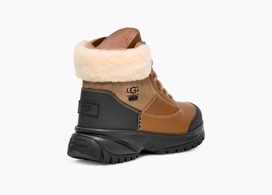 UGG Yose Fluff 2 Boot Chestnut 1130901