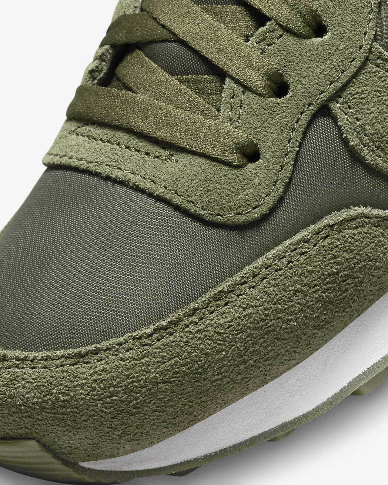Nike Internationalist Glitter olive silver AT0075-200
