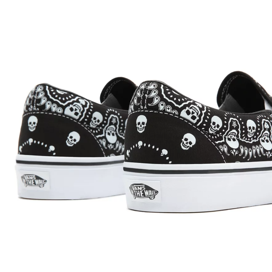 VANS Classic Slip On BANDANA VN0A33TBD95