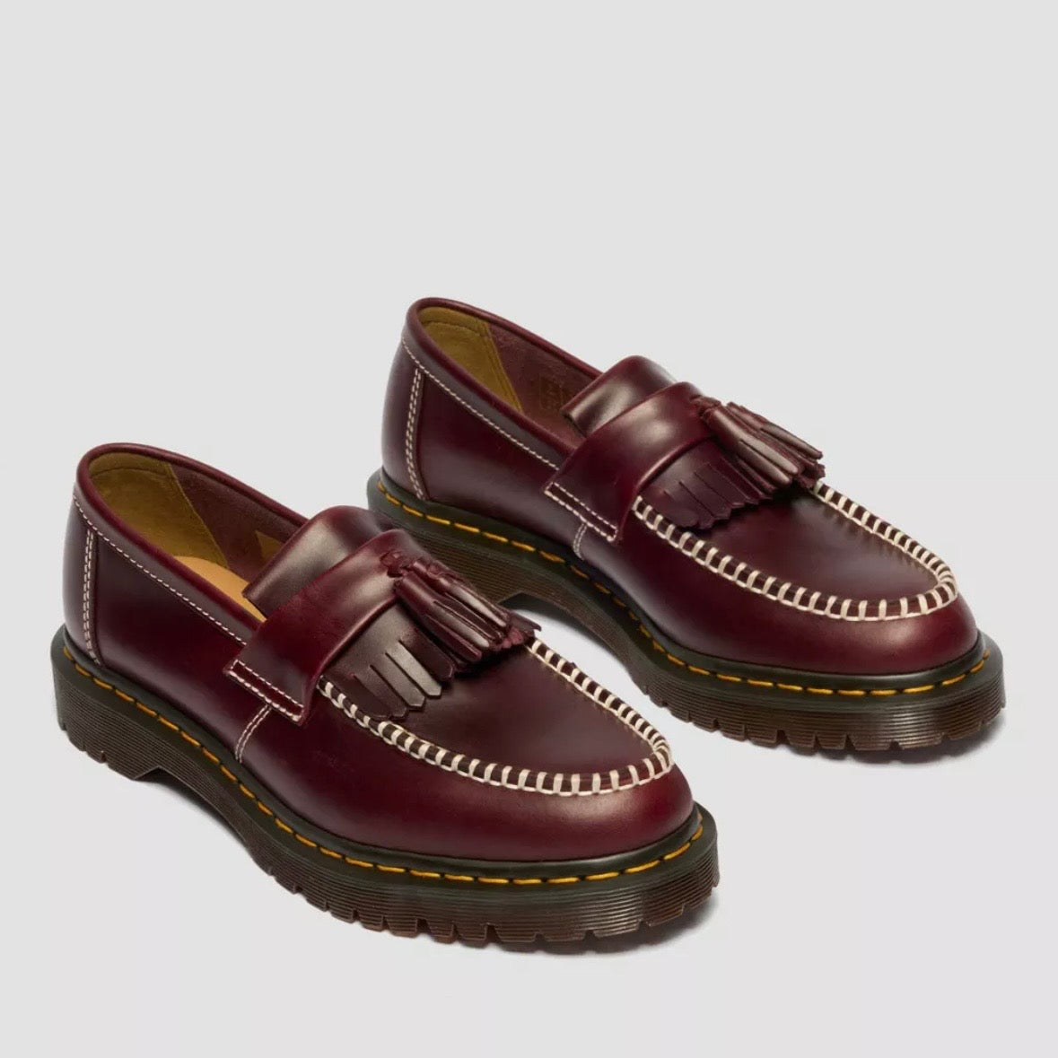 Dr.Martens Adrian Cherry Red Orleans 42849600