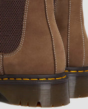 Lade das Bild in den Galerie-Viewer, Dr.Martens 2976 FL Chelsea Boots Buttersoft WP khaki 31879480
