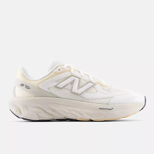 New Balance Fresh Foam Trainer UTRNEA Seasalt Linen