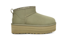 Lade das Bild in den Galerie-Viewer, UGG Ultra Mini Platform Boot SHADED CLOVER 1135092
