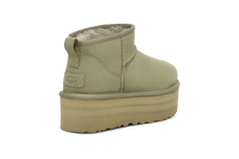 Lade das Bild in den Galerie-Viewer, UGG Ultra Mini Platform Boot SHADED CLOVER 1135092
