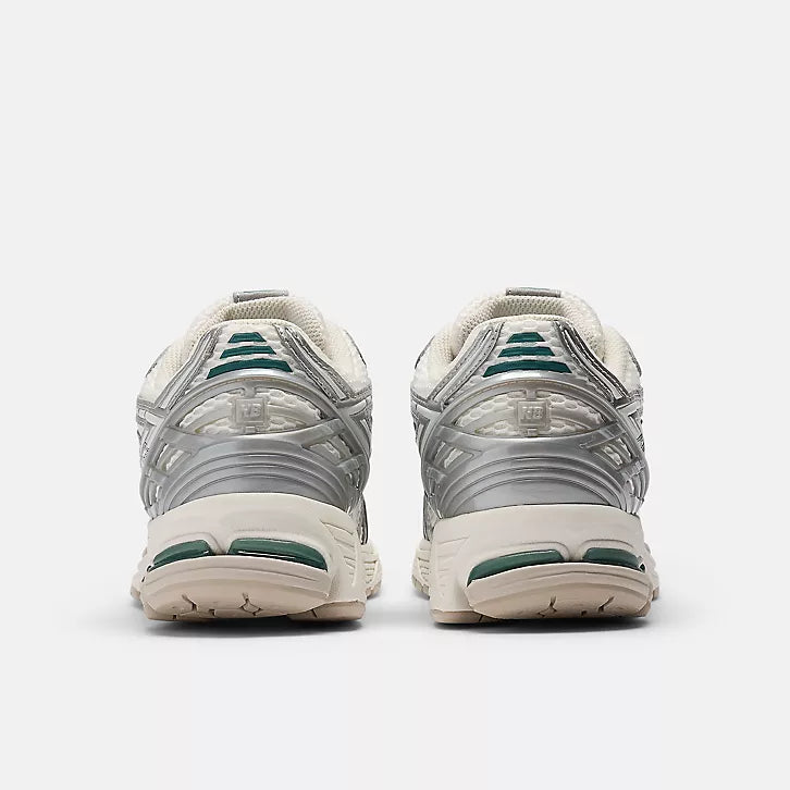 New Balance M1906REE Silver Metallic Sea Salt New Spruce
