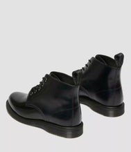 Lade das Bild in den Galerie-Viewer, Dr.Martens 5 Loch Ankle Boots Emmeline Black Polished Smooth 32219001
