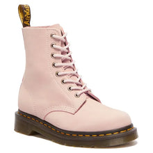 Lade das Bild in den Galerie-Viewer, Dr.Martens 1460 Pascal Tumbled Nubuck Powder Pink 41077650
