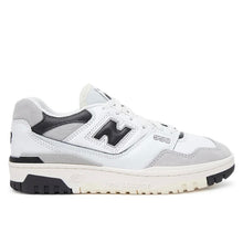 Lade das Bild in den Galerie-Viewer, New Balance BB550GWB White Black

