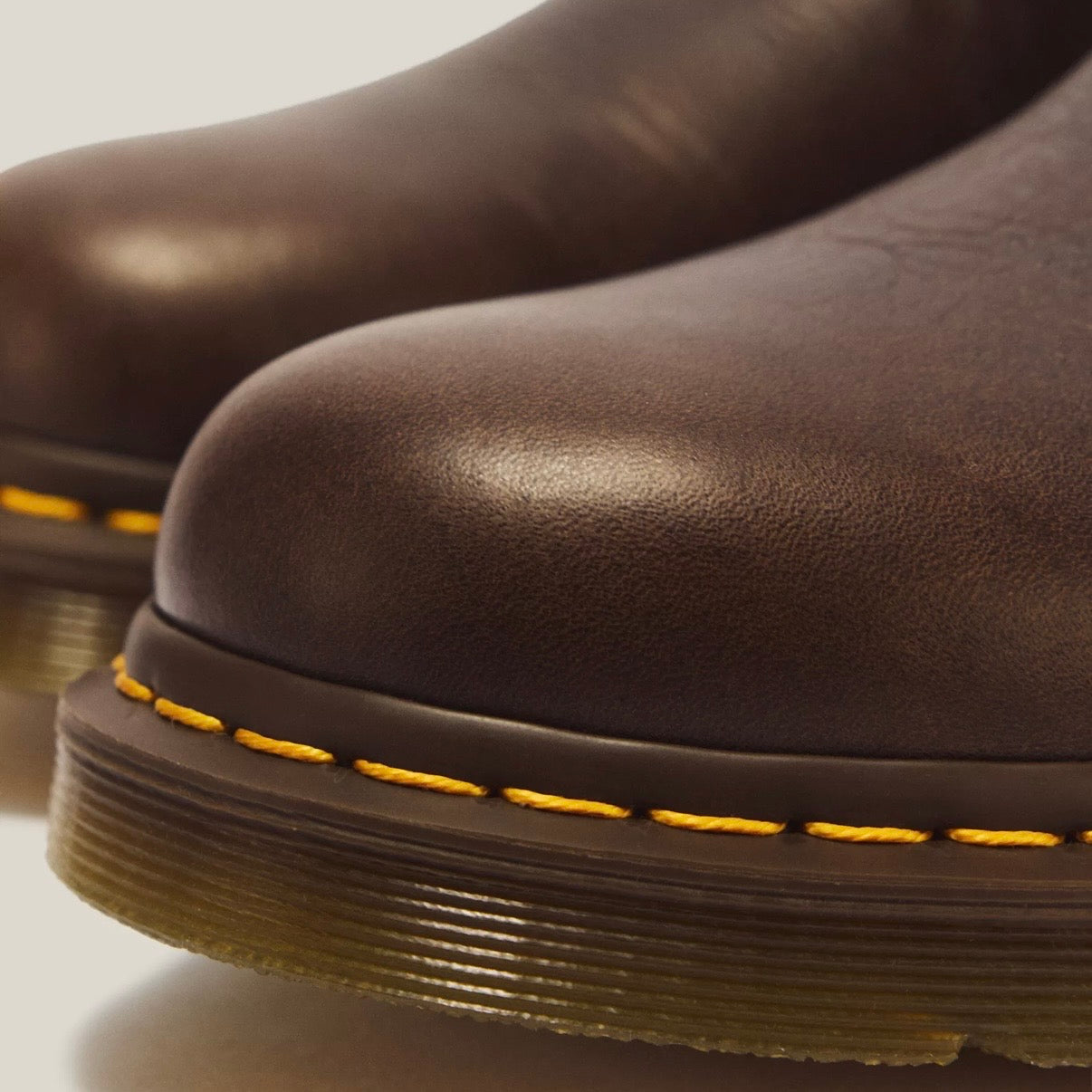 Dr.Martens 2976 Ambassador Chelsea Boots dark brown 31989200