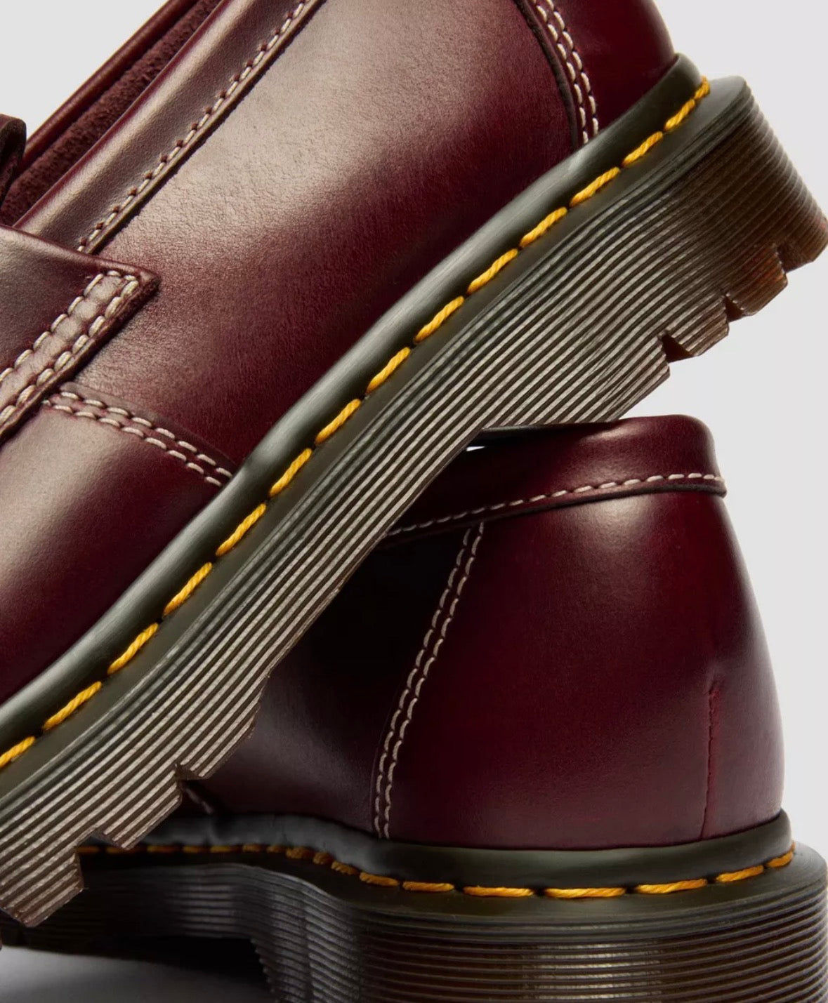 Dr.Martens Adrian Cherry Red Orleans 42849600