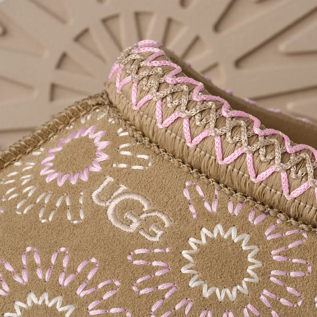 UGG Tazz Sun Stitch Mustard Seed 1178193