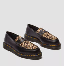 Lade das Bild in den Galerie-Viewer, Dr.Martens Penton Loafer Black Leopard 41186001
