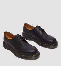 Lade das Bild in den Galerie-Viewer, Dr.Martens 1461 black Ambassador 31994001
