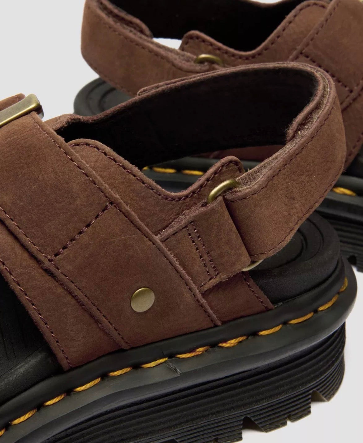 Dr.Martens Zebzag Sandale Sepia Brown Tumbled Nubuck 42853200