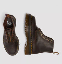 Lade das Bild in den Galerie-Viewer, Dr.Martens Sinclair Plateau Crazy Horse Dark Brown 40910200
