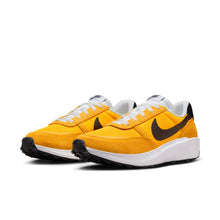 Lade das Bild in den Galerie-Viewer, Nike Waffle Nav Gold White Black FJ4195-700
