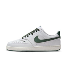 Lade das Bild in den Galerie-Viewer, Nike Court Vision Low White Vintage Green FV9952-101
