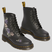 Lade das Bild in den Galerie-Viewer, Dr.Martens 1460 Vonda Black Floral 40690001
