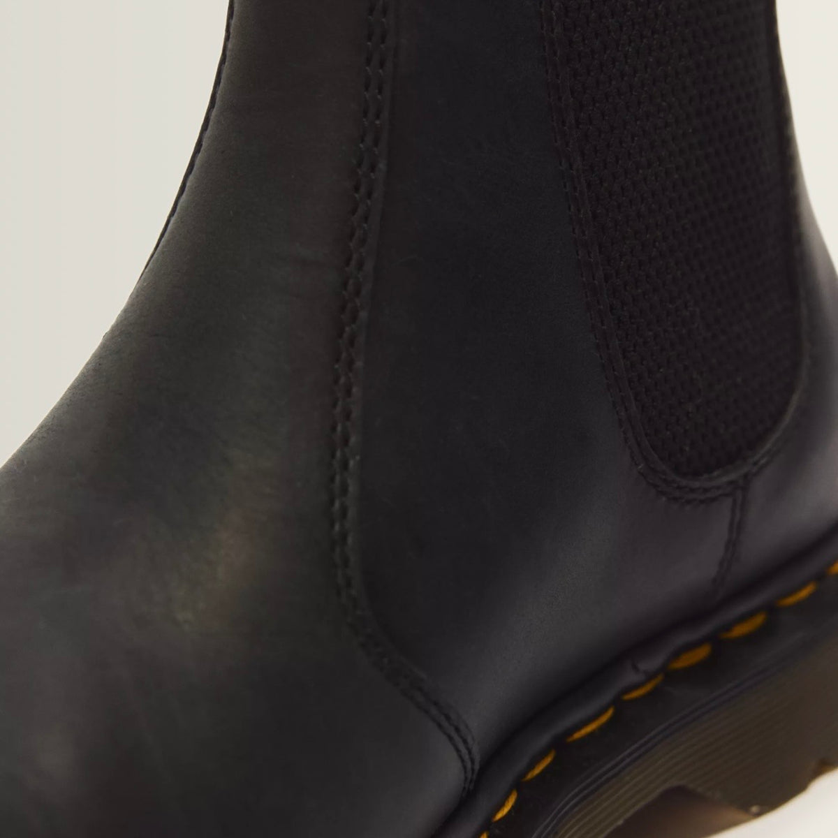 Dr.Martens 2976 WL Crazy Horse Chelsea Boots Black 44057001