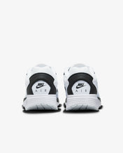 Lade das Bild in den Galerie-Viewer, Nike Air Max Solo White Black DX3666-100
