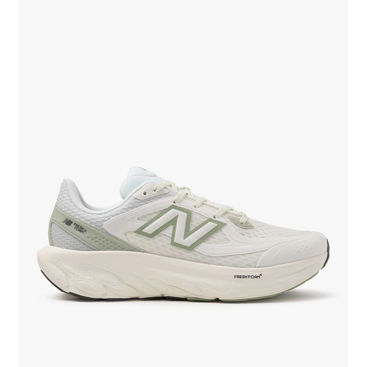 New Balance Fresh Foam Trainer UTRNAF Seasalt Garter Snake