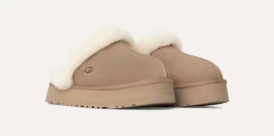 UGG Disquette Hausschuh Sand 1122550