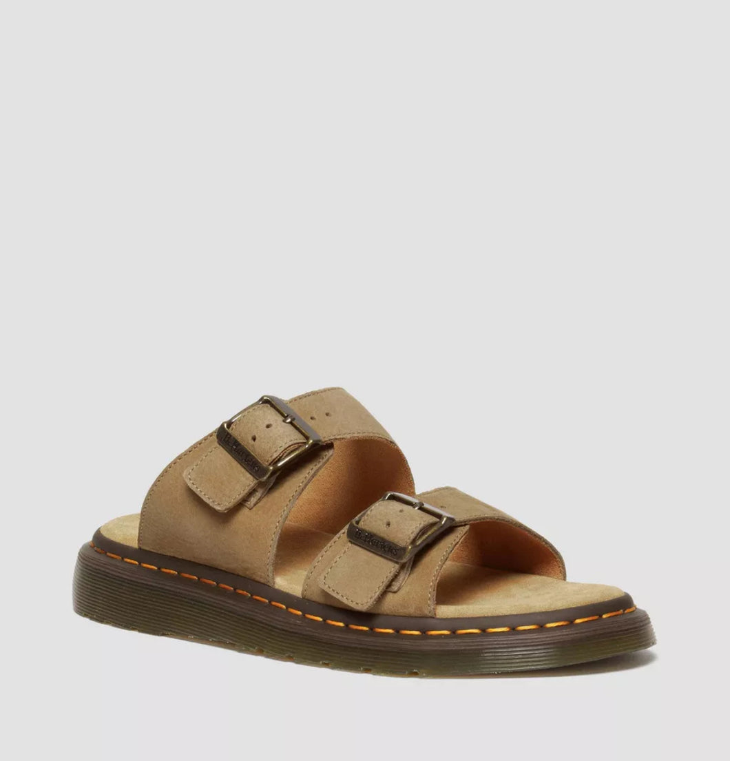 Dr.Martens Sandale Josef Buckle Slide Tumbled Nubuk Savannah Tan 31572439