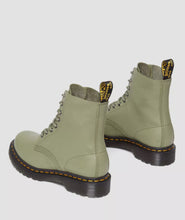 Lade das Bild in den Galerie-Viewer, Dr.Martens 1460 Pascal Muted Olive Virginia 31693357
